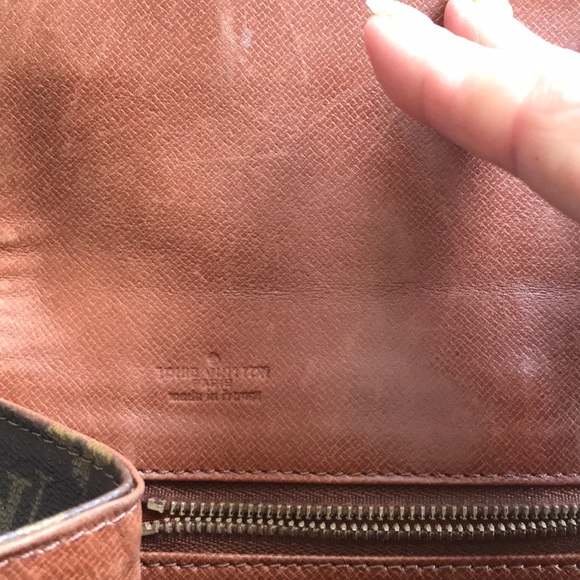 Louis Vuitton RARE clutch🌺Authentic 🌺 Vintage🌺 - Picture 4 of 4